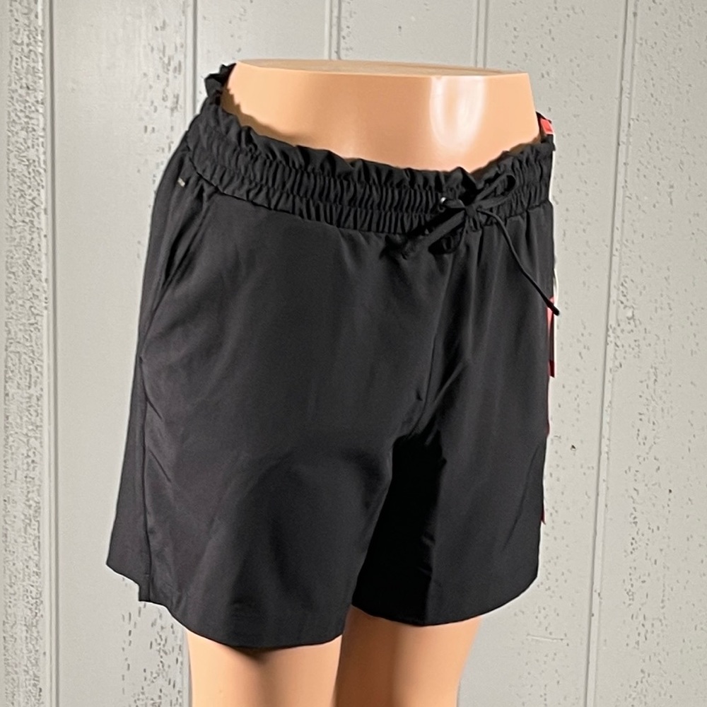*NWT Mondetta Women’s Black Woven Shorts Sz M-XL